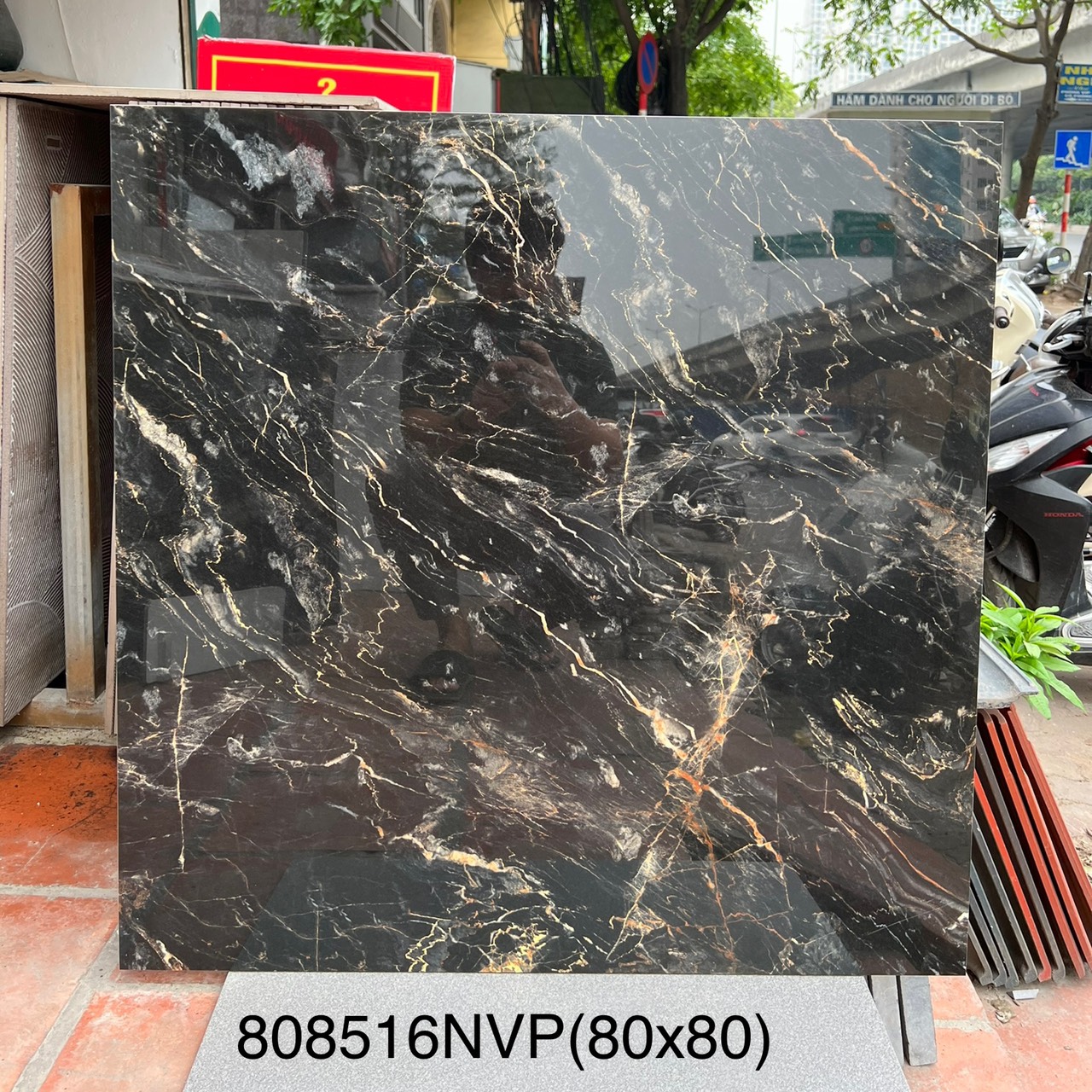 808516NVP1